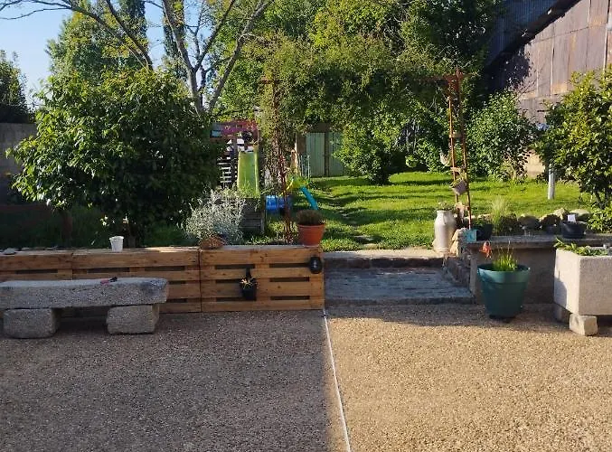 Dom wakacyjny 10 Personnes, 30mn Circuit 24h Le Mans 24 Maresché